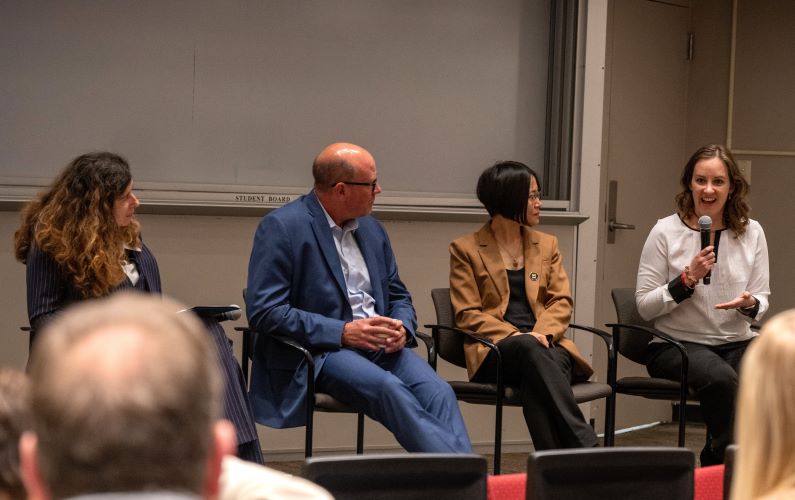 Dr. Zaneta Nikolovska Coleska, Dr. Brian Blagg, Dr. Zhen Xu, and Sarah Jameson-Valencia participate in a panel discussion.